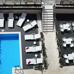 Apart-hotel M